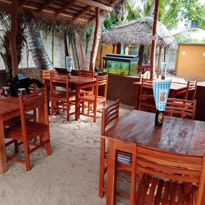 Menaka Homestay Tangalle Exterior foto